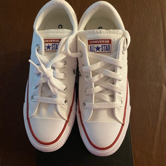 New in box Womens Converse Madison OX size 5 white - Picture 1 of 4